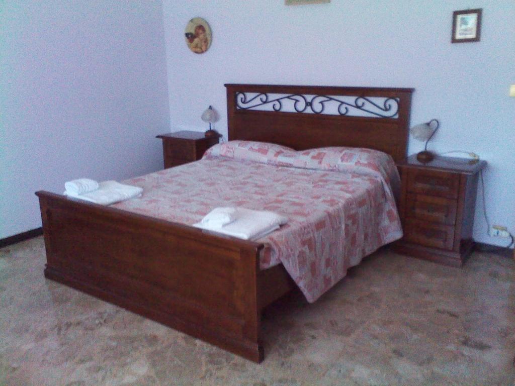 Casa Giordano Bed and Breakfast Mombello Monferrato Habitación foto
