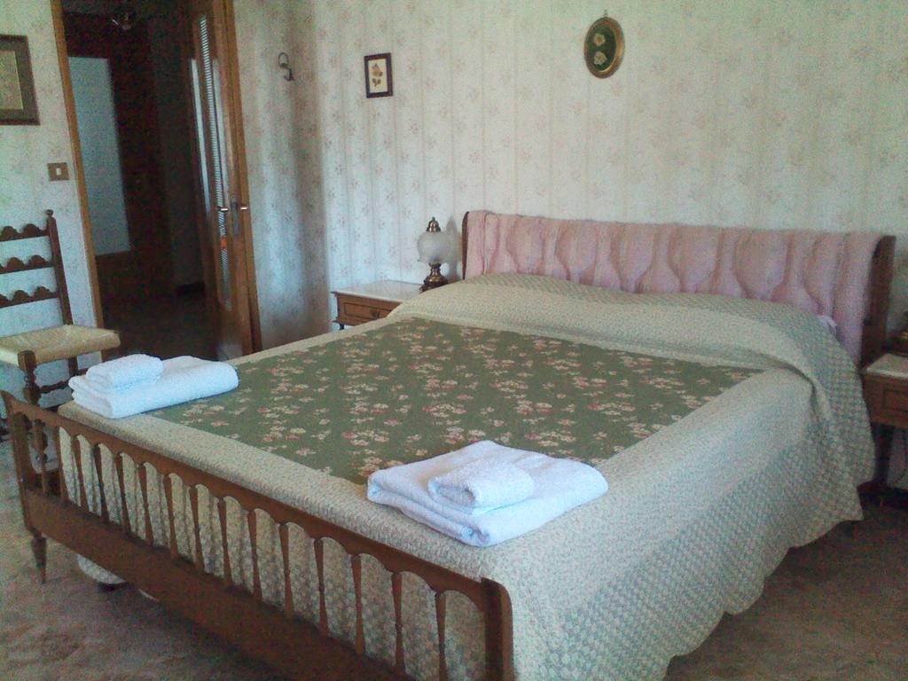 Casa Giordano Bed and Breakfast Mombello Monferrato Habitación foto