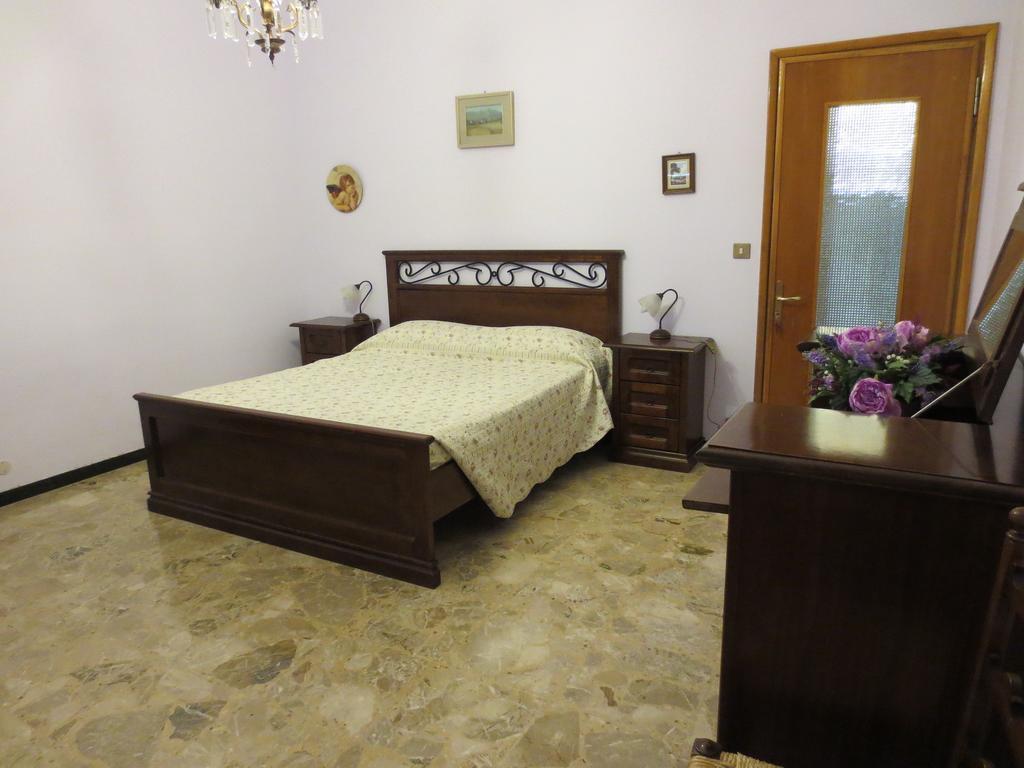 Casa Giordano Bed and Breakfast Mombello Monferrato Habitación foto